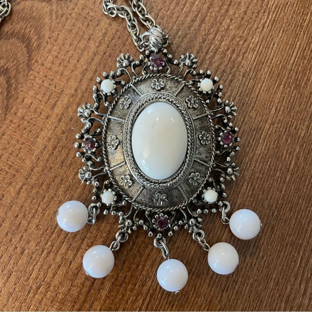 VINTAGE- Celebrity Gems Signed Pendant Necklace 21” Silver White and Purple